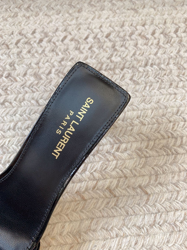 HIGH MULES WITH SQUARE TOE IN BLACK GLOSSY CALFSKIN