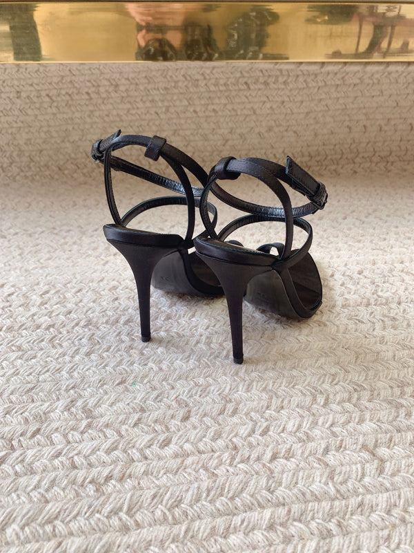 HIGH FLIP FLOPS SANDAL WITH STRAP IN BLACK SILK