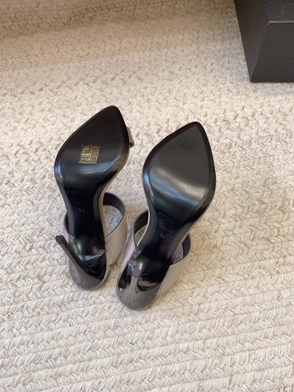 MULES ALTE MARTHA A PUNTA APERTA IN SETA GRIGIA