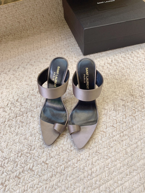 MULES ALTE MARTHA A PUNTA APERTA IN SETA GRIGIA