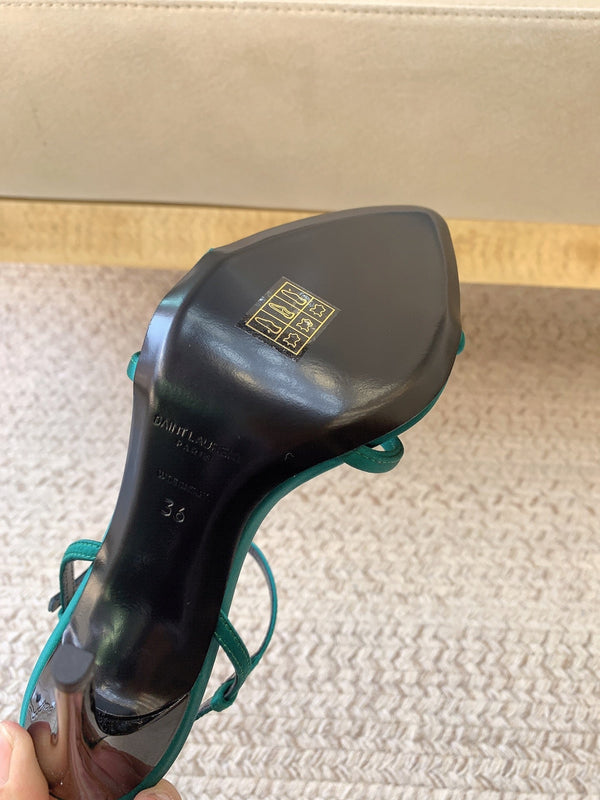 SANDALI CON TACCO ALTO E CINTURINI IN SETA VERDE ACQUA