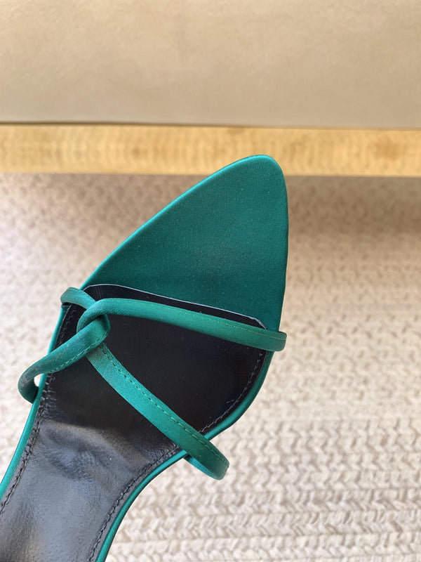 SANDALI CON TACCO ALTO E CINTURINI IN SETA VERDE ACQUA