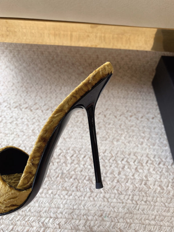 HIGH HEEL SLIDES IN SAND YELLOW VELVET