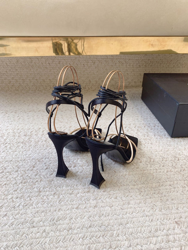 LIZA SANDALS IN BLACK AND NUDE SILK