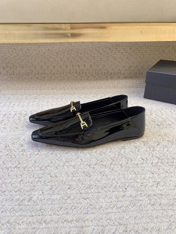 LOAFERS WITH GOLD HARDWARE IN BLACK GLOSSY CALFSKIN