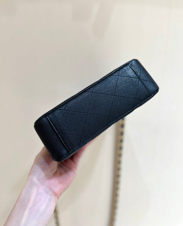 24s 31 ruecambon 15cm black caviar leather