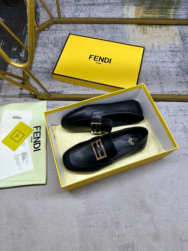 FENDI LOAFERS IN BLACK LAMBSKIN GOLD BUCKLE
