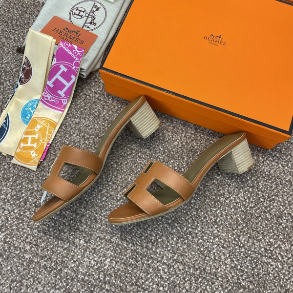 Oasis Sandal Gold Grey Calfskin