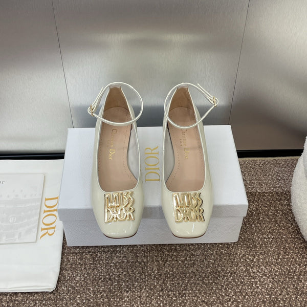 CD Miss Dior Pump 35mm Glossy White Cowhide
