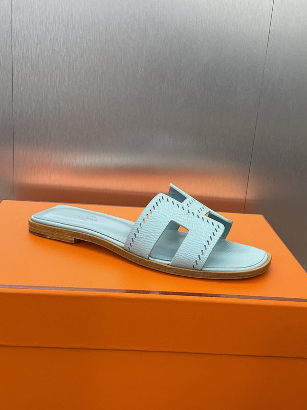 Sandalo HM 25 Oran in pelle Epsom perforata blu nuvola