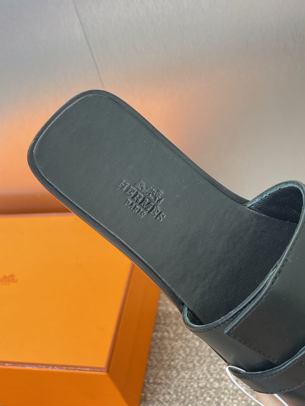 HM Giulia Slide Black Sheepskin 320019