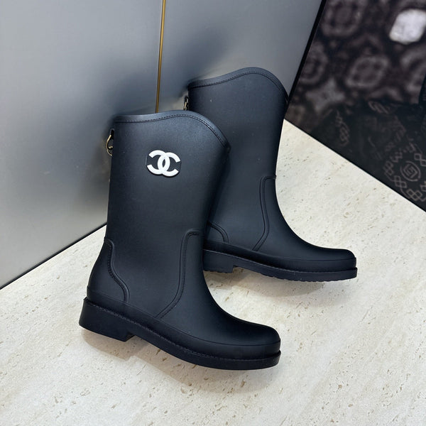 CC 26s Interlocking Mid Calf Rain Boots Black Rubber 167053