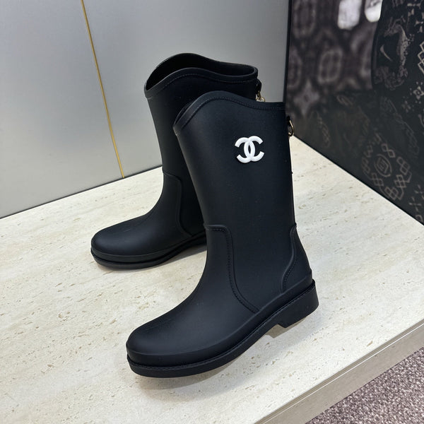 CC 26s Interlocking Mid Calf Rain Boots Black Rubber 167053