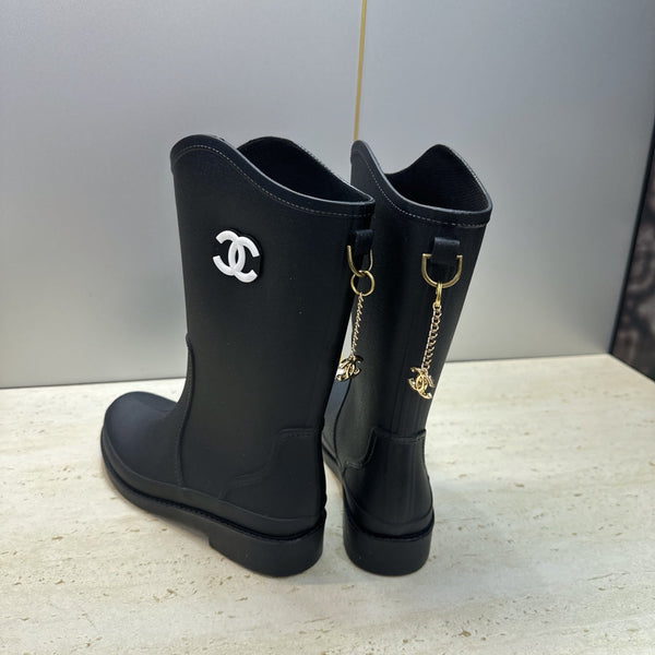 CC 26s Interlocking Mid Calf Rain Boots Black Rubber 167053
