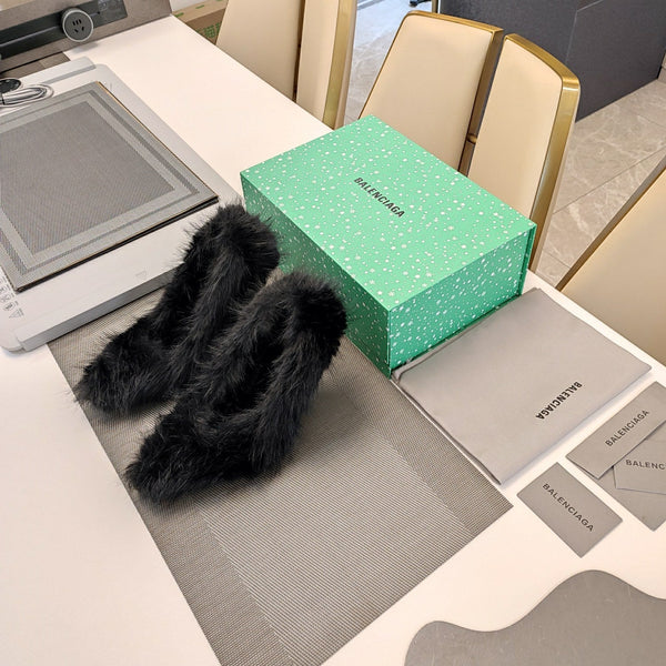 FURRY PUMPS 90MM IN BLACK FOX FUR