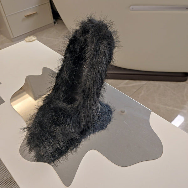 FURRY PUMPS 90MM IN BLACK FOX FUR