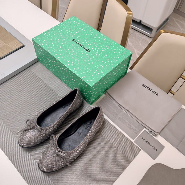 RHINESTONE BALLET FLATS WITH BOW IN GRAY SHEEPSKIN