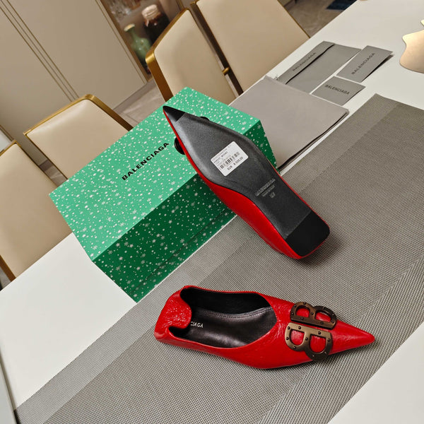 POINTED BALLET FLATS IN RED SHINY CRACKED SHEEPSKIN