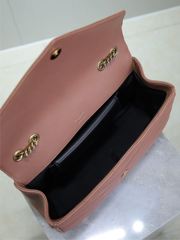 LOULOU MEDIUM 29 EN CUIR D'AGNEAU ROSE SAUMON MATÉRIEL DORÉ