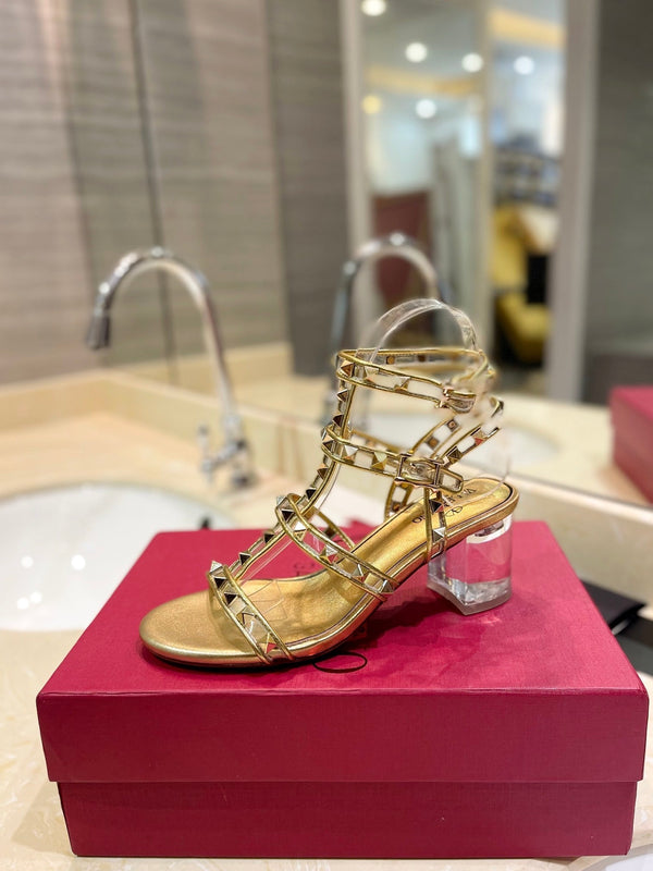 SANDALO ROCKSTUD CON CINTURINO IN VITELLO ORO 60 MM