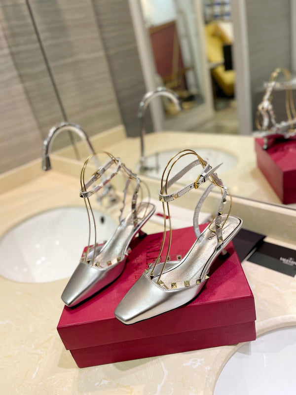 SLINGBACK ROCKSTUD IN PELLE DI VITELLO ARGENTO 50MM