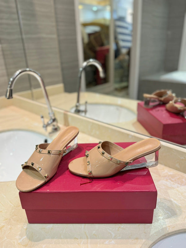 SANDALI ROCKSTUD MULE CON TACCO TRASPARENTE IN VITELLO MARRONE SABBIA