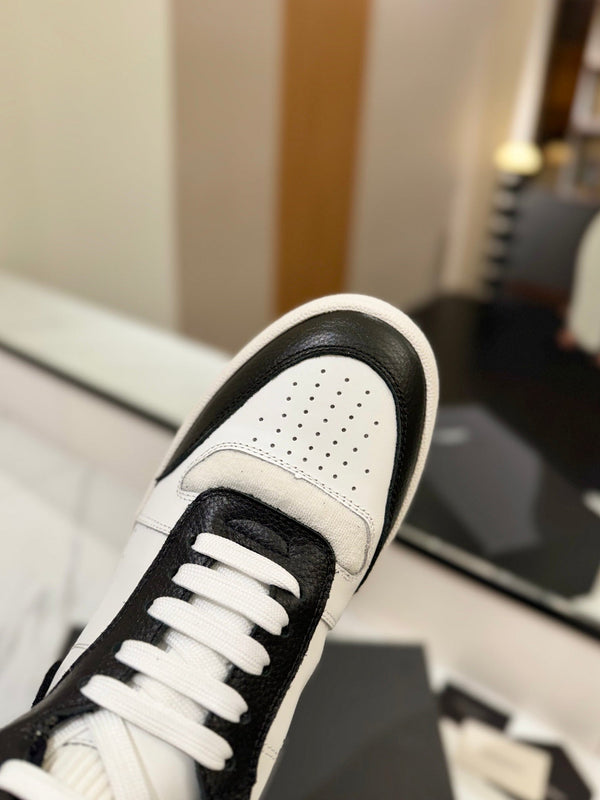 MID-TOP SNEAKERS IN WHITE MIX BLACK PERFORATED LAMBSKIN