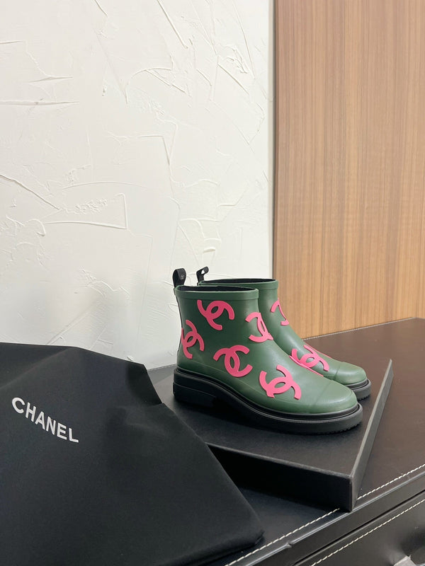 CC Rain boots In Green With Pink Logo Natural Rubber 949790