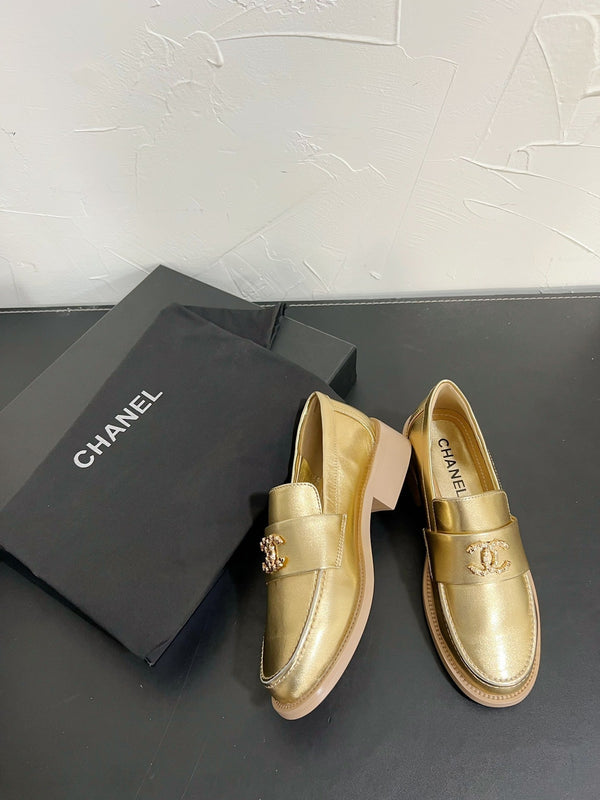 CC Moccasins Gold Calfskin 949654