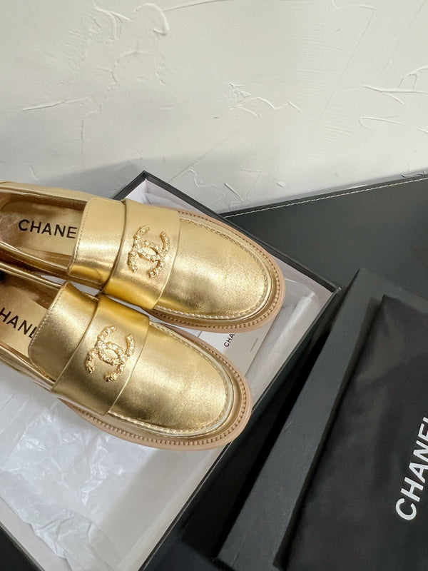 CC Moccasins Gold Calfskin 949654