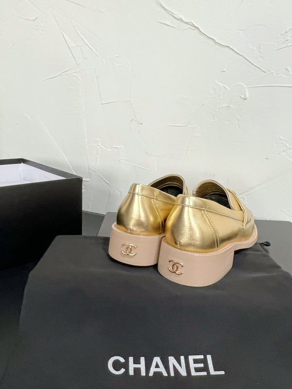 CC Moccasins Gold Calfskin 949654