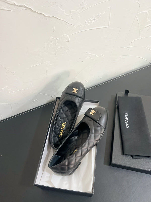 CC Ballet Flats In Black Quilted Lambskin 949712