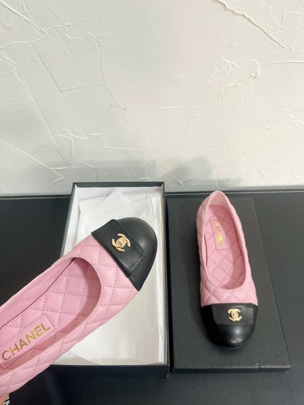 CC Ballet Flats In Pink Mix Black Quilted Lambskin 949714