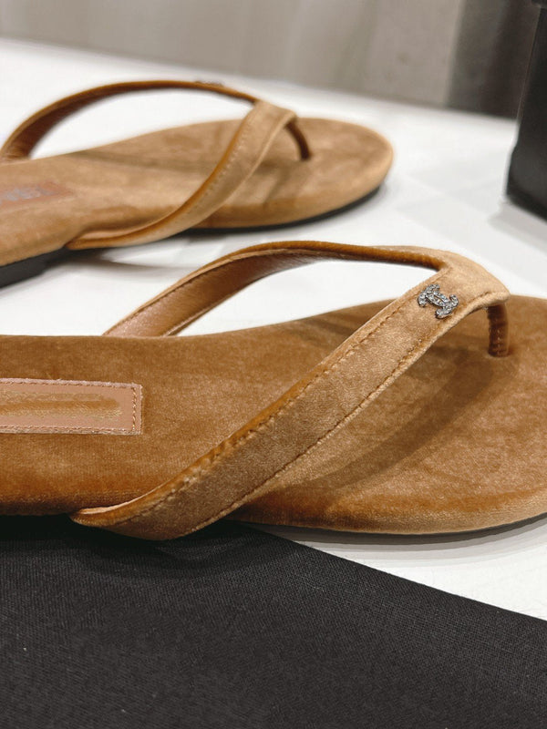 cc thong sandal brown velvet
