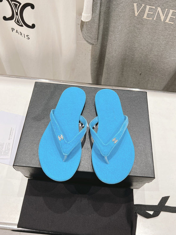 cc thong sandal cloud blue velvet