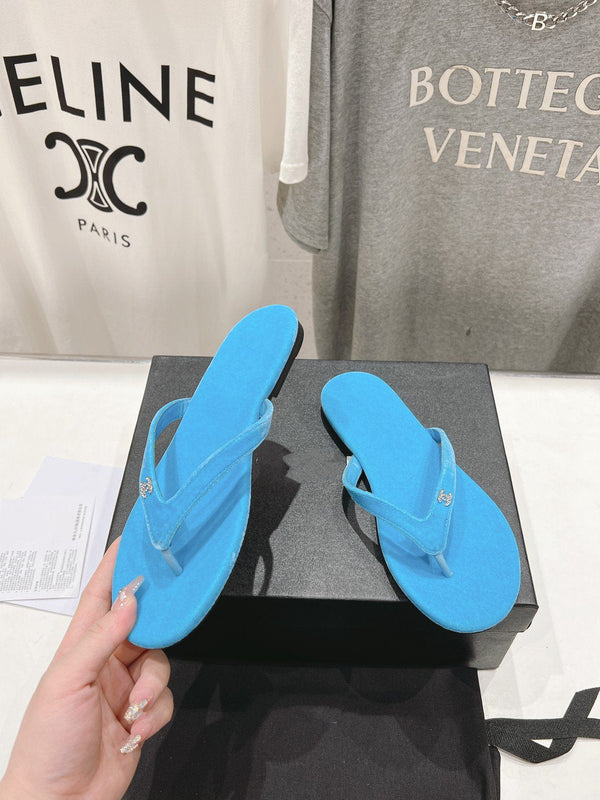 cc thong sandal cloud blue velvet