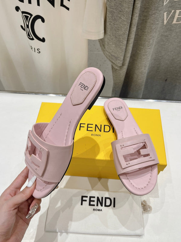 FENDI BAGUETTE SLIDES IN LIGHT PINK LAMBSKIN