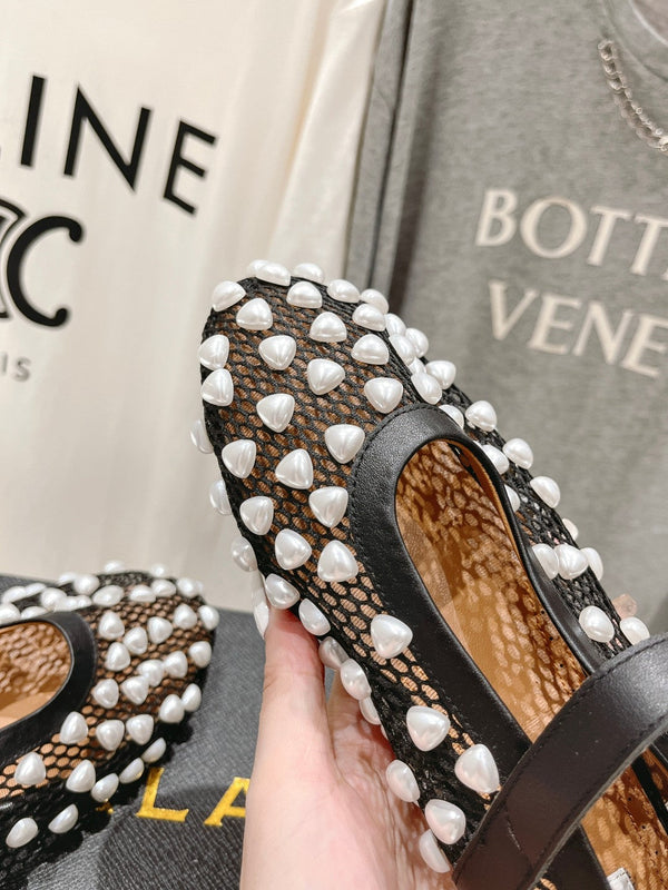 SCARPE MARY JANE ALAIA PEARL IN RETE E PELLE DI VITELLO BIANCHE E NERE