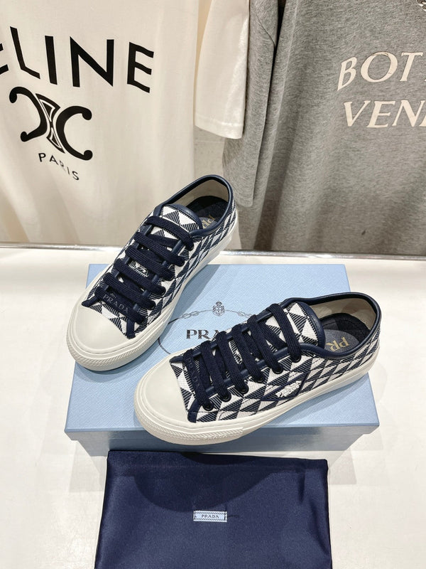SNEAKERS IN COTONE STAMPATO PRA TELA TRIANGOLARE BIANCA E NERA