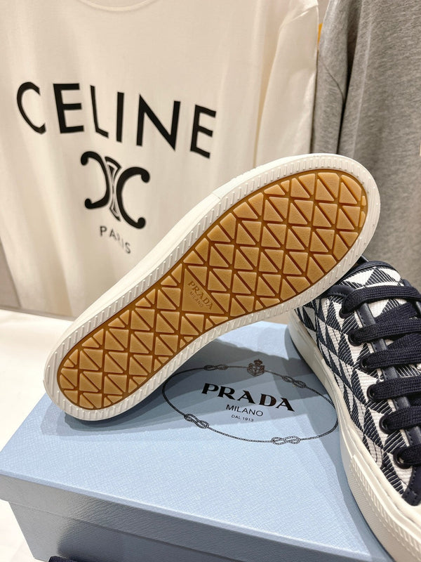 SNEAKERS IN COTONE STAMPATO PRA TELA TRIANGOLARE BIANCA E NERA