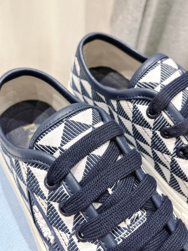 SNEAKERS IN COTONE STAMPATO PRA TELA TRIANGOLARE BIANCA E NERA