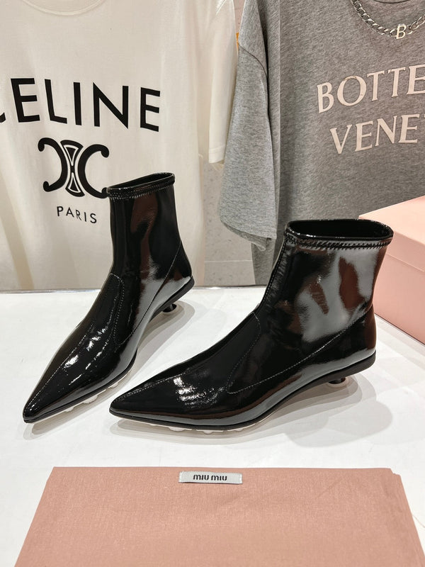 Miu Ankle Boots Pointed Toe Glossy Black Lambskin