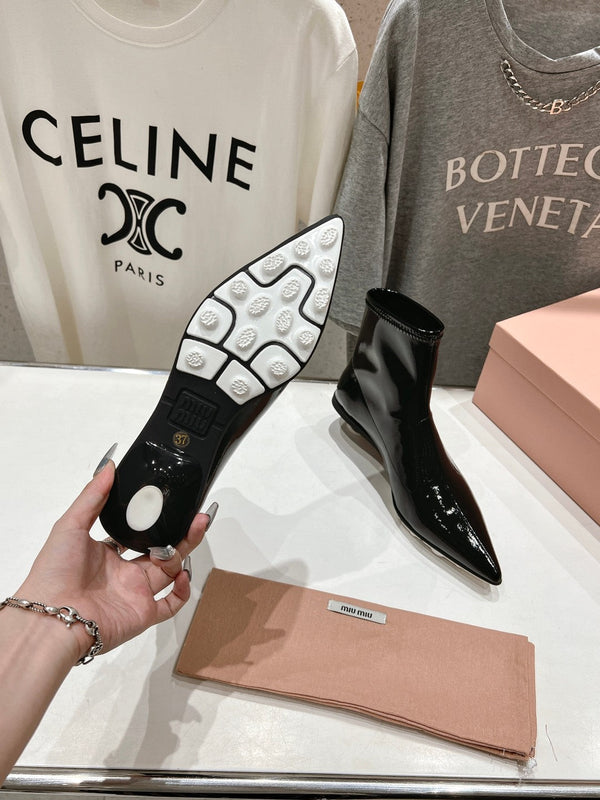 Miu Ankle Boots Pointed Toe Glossy Black Lambskin