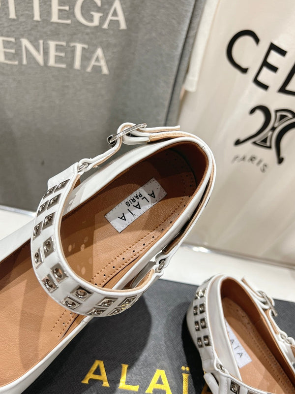 Alaila Biker Ballet Flats In White Cowhide 911438