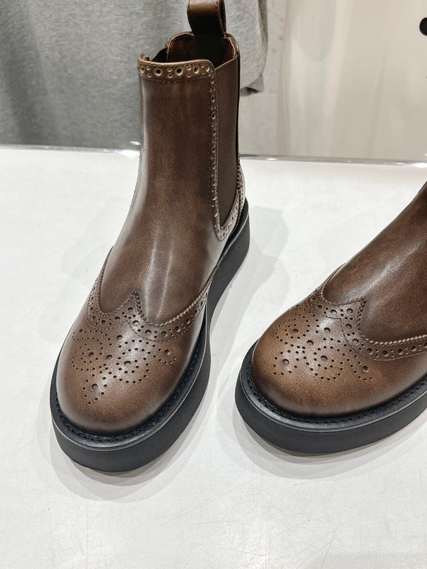 Stivaletti Miu in pelle di vitello lucida marrone caffè