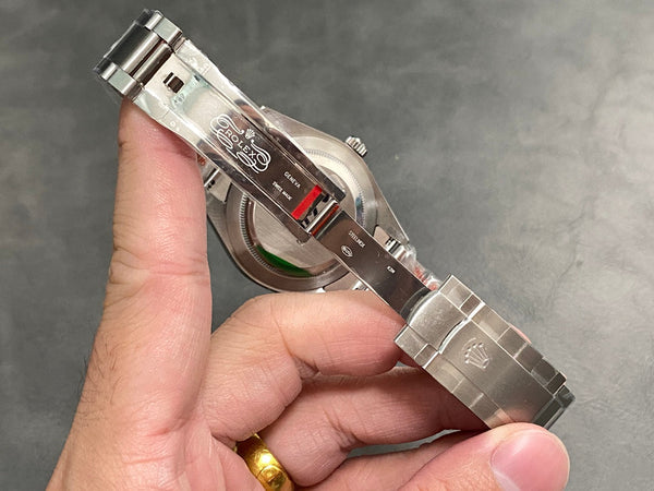 Rolex Oyster Perpetual 39mm Silver Purple Dial