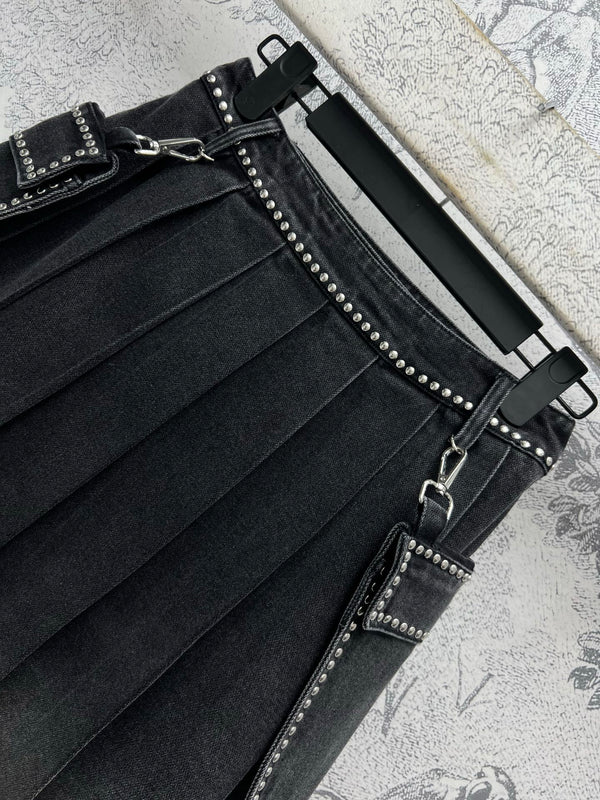 CD 25 Color Gradient Pleated Skirt Black Cotton