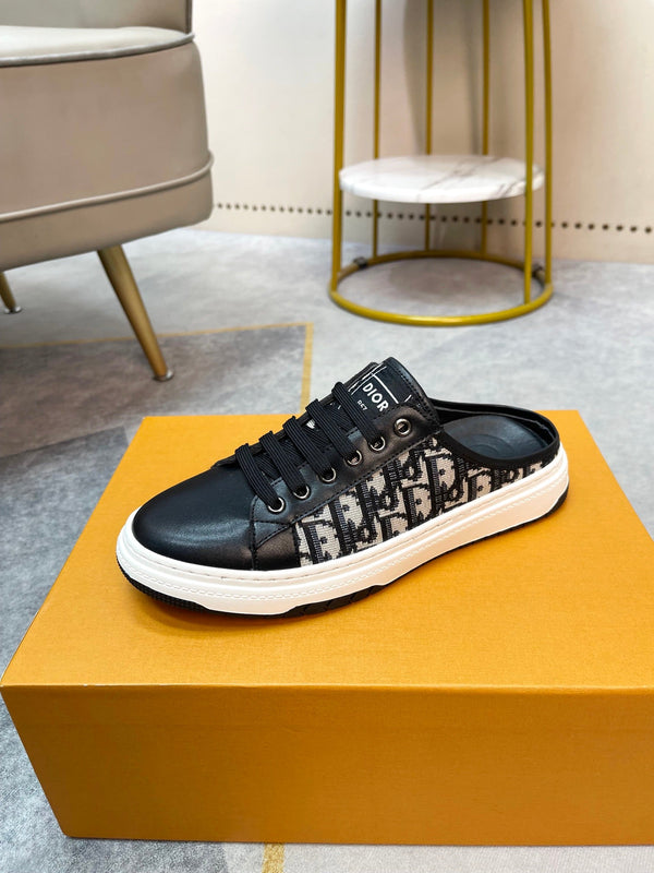 CD RETRO MULE BLACK AND BEIGE CALFSKIN