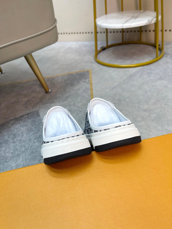 CD RETRO MULE WHITE AND BLACK CALFSKIN