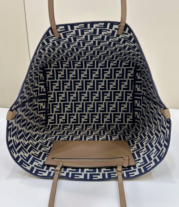 LARGE ROLL 33 IN MIDNIGHT BLUE MIX WHITE JACQUARD FABRIC